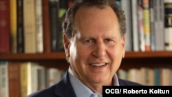 El cubanoamericano Lincoln Díaz-Balart sirvió 18 años en la Cámara de Representantes de EEUU.