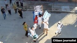 Represión contra Damas de Blanco en La Habana. (Foto: Angel Moya)