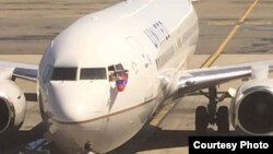 Avión de United antes de partir de Caracas este 30 de junio 2017