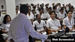 Estudiantes de medicina en Cuba. (Archivo)