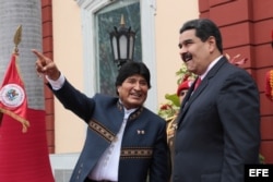 Nicolás Maduro recibe en Caracas al presidente de Bolivia, Evo Morales.