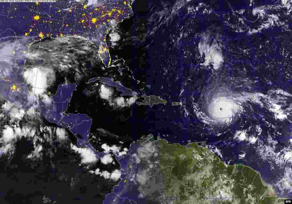 El&nbsp;4 de septiembre, Irma se convirtió en un&nbsp;huracán categoría 5&nbsp;con vientos de 175&nbsp;mph&nbsp;(280&nbsp;km/h), es el huracán más fuerte del Atlántico desde&nbsp;Félix,&nbsp;de la&nbsp;temporada de 2007.