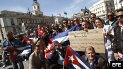 Cubanos protestan en la Puerta del Sol