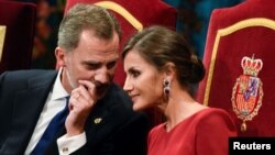 Los reyes Felipe VI y Letizia. REUTERS/Eloy Alonso