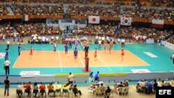  El equipo de Cuba no ha jugado en casa durante las dos últimas temporadas debido a desperfectos en el sistema de climatización en la Ciudad Deportiva de La Habana