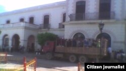 El carro
El transporte que más usan los cubanos