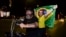 Ciudadanos de Brasil celebrando tras las elecciones presidenciales del 2 de octubre de 2022. (AP Photo/Ton Molina).