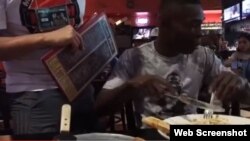 Guillermo "El Chacal" Rigondeaux come pasta sin pollo...