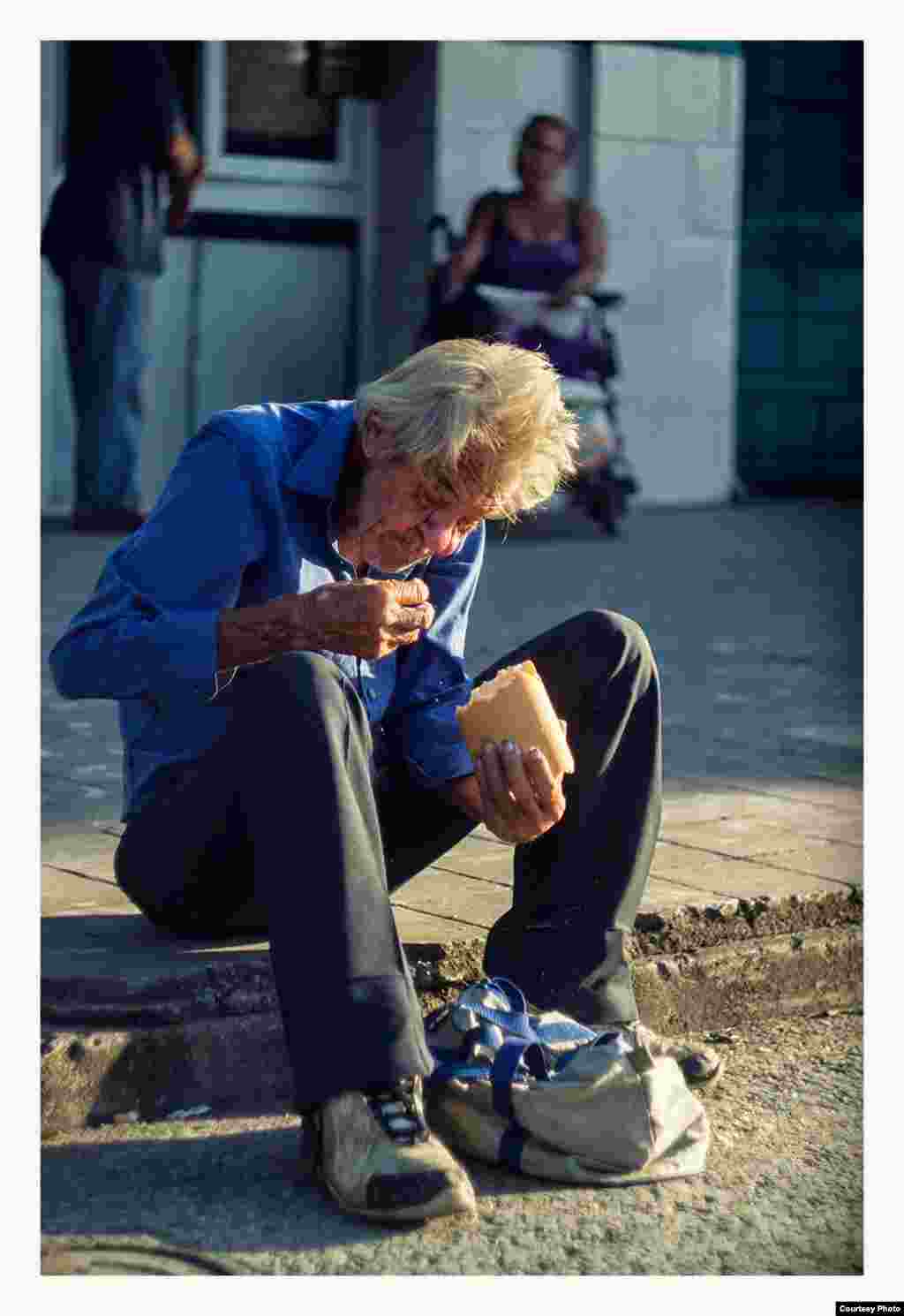 Gentes, Habana, Cuba. Cortesía de CubaRaw.