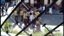 #TodosMarchamos: Arrestan a decenas de Damas de Blanco