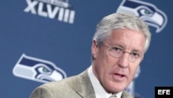 El entrenador de Seattle Seahawks, Pete Carroll, habló el 26 de enero de 2014, en la primera Conferencia de prensa sobre el Superbowl en un hotel de Jersey City, Nueva Jersey, EEUU.