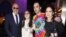 Emilio Estefan y su familia