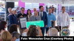 La ciudad de Hialeah le confirió al doctor Santiago Cardenas el honor de identificar con su nombre una calle de la ciudad
