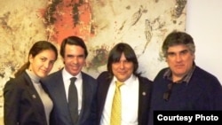 De izquierda a derecha Rosa María, Jose María Aznar, Regis Iglesias y Carlos Payá. 