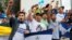 Prisioneros políticos arrestados por participar en las protestas contra Daniel Ortega tras un servicio religioso por su liberación, en Masaya, Nicaragua. 