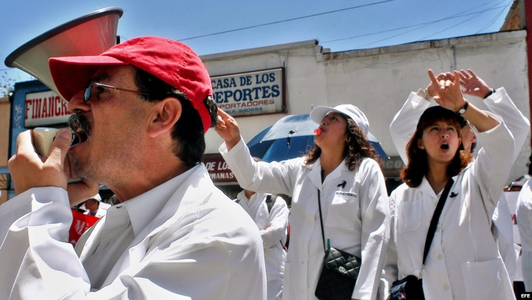 Protesta de médicos ecuatorianos