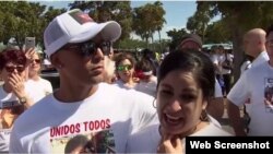 Manifestación organizada por el grupo Todos Unidos por la Reunificación Familiar de los Cubanos, en el Tropical Park de Miami. (Captura de video/Telemundo51)