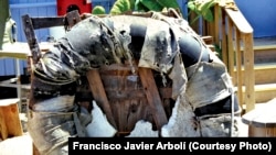Balsa en el Hogar de Tránsito para los Refugiados Cubanos en Cayo Hueso, Florida.