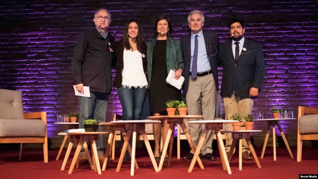 La activista Rosa María Payá (segunda, de izq a der.) es una de las invitadas al Forum 2000. 