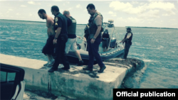 El arresto de Ernesto Herrada-Cordova en los Cayos. Foto oficial de la oficina del Sheriff del condado Monroe.