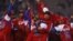 Foto de archivo. Jugadores del equipo de Cuba, tras derrotar a Australia, en el Clásico Mundial de Béisbol que se llevo a cabo en México, en 2009.