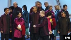 Foto de familia del Foro de la Asociación Económica Asia-Pacífico (APEC).