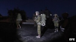 Soldados de Israel en busca de los tres adolescentes.