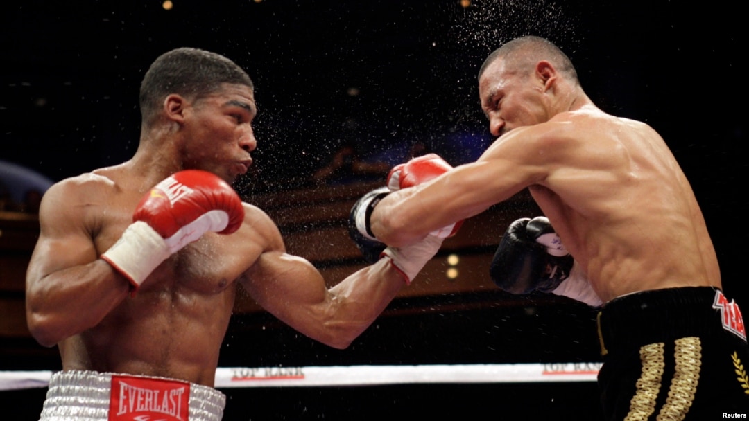 Yuriorkis Gamboa, en una foto de archivo del 2010. (REUTERS/Steve Marcus).