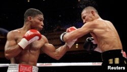 Yuriorkis Gamboa, en una foto de archivo del 2010. (REUTERS/Steve Marcus).