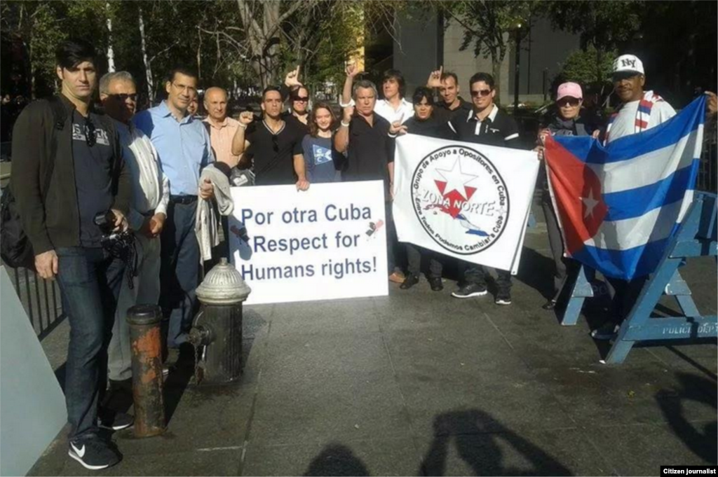 Activistas cubanos se reunieron frente a sede de la ONU para promover Campaña Por Otra Cuba.
