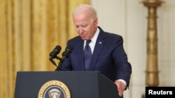 El presidente de EEUU Joe Biden ofrece una declaración sobre la situación en Afganistán. (REUTERS/Jonathan Ernst)