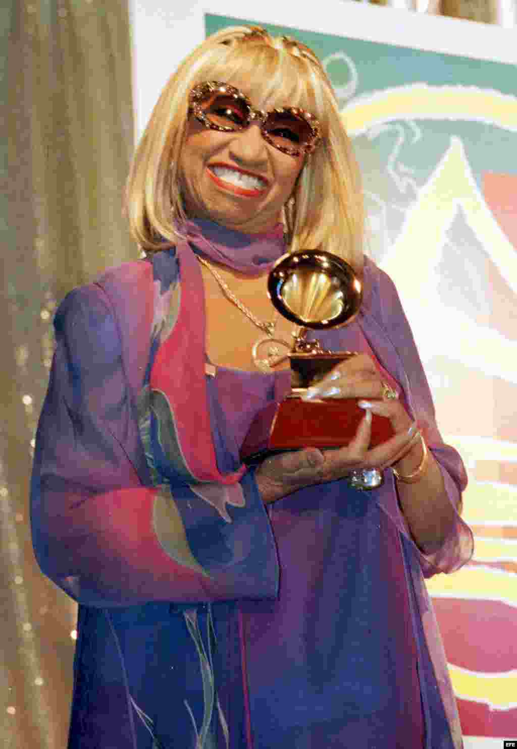 La Reina de la Salsa en los Premios Grammy Latinos en Los &Aacute;ngeles, California, diciembre de 2001.