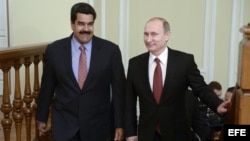 El presidente de Rusia, Vladímir Putin (d), y su homólogo Nicolás Maduro. Foto Archivo, 15 de enero de 2015. 