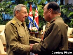 Raúl Castro recibe en La Habana al jefe del EMG de Corea del Norte