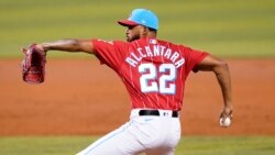 El pitcher de los Miami Marlins Sandy Alcántara. (AP/Lynne Sladky)