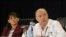 Rodrigo Malmierca, ministro cubano de Comercio Exterior e Inversión Extranjera, y la Ana Teresa Igarza, directora de la oficina de la Zona Especial de Desarrollo Mariel (ZEDM).
