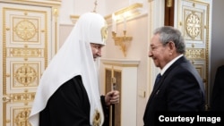 Raúl Castro en el encuentro con el Patriarca de la Iglesia Ortodoxa Rusa.