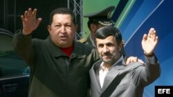 El presidente de Venezuela, Hugo Chávez, y el gobernante de Irán, Mahmoud Ahmadinejad, se han declarado aliados y amigos.