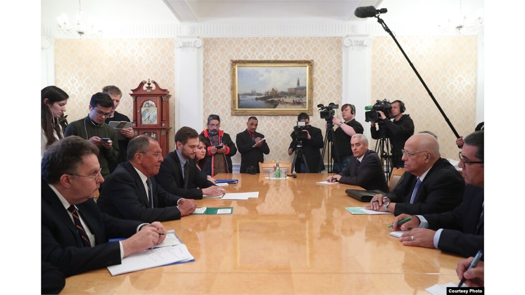 Ricardo Cabrisas en conversaciones con Serguei Lavrov en Moscú