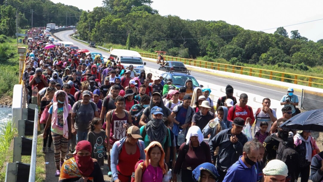 Caravana de migrantes sale rumbo a EEUU con Cumbre de las Am ricas