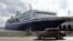 Crucero académico "M.V. Explorer" fondeado en La Habana. La embarcación transportaba 624 estudiantes de 248 universidades de EEUU. 