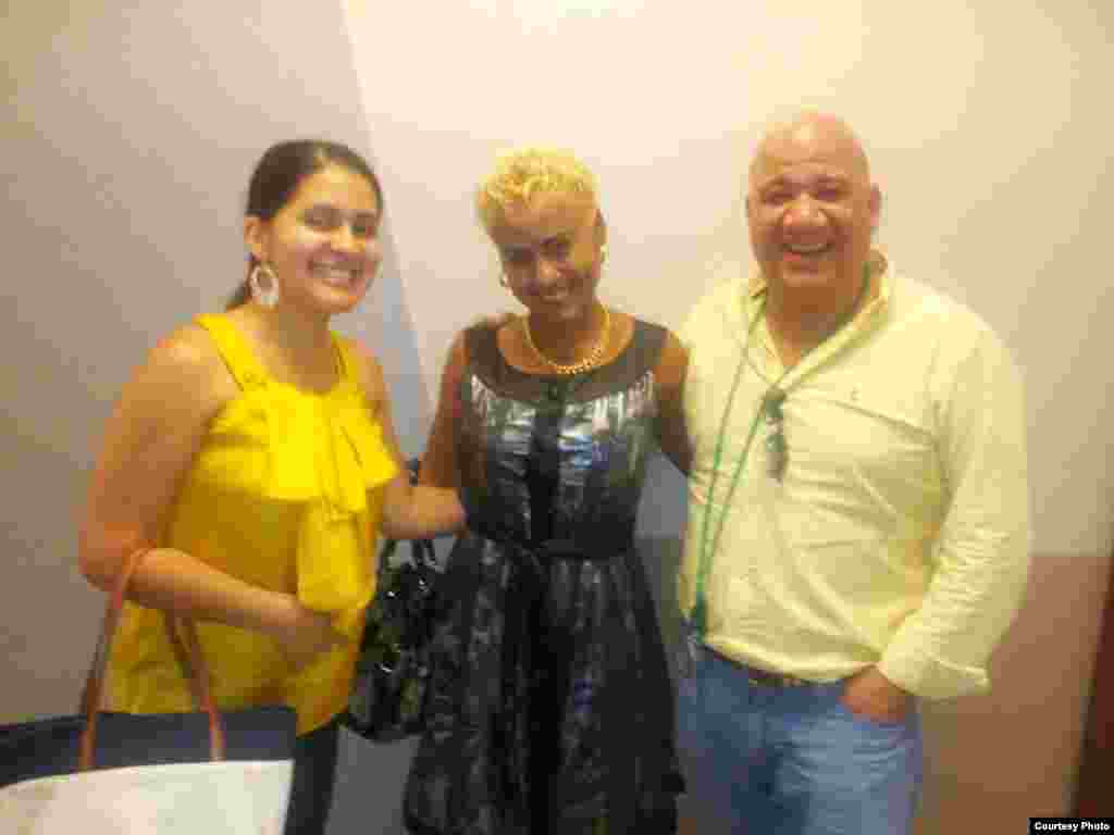 Con la cantante cubana Loly Moreno