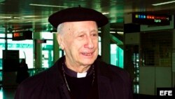 Fotografía de archivo tomada el 10 de marzo de 2003 que muestra al cardenal francés Roger Etchegaray.