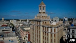 Vista del edificio Bacardí en La Habana. 