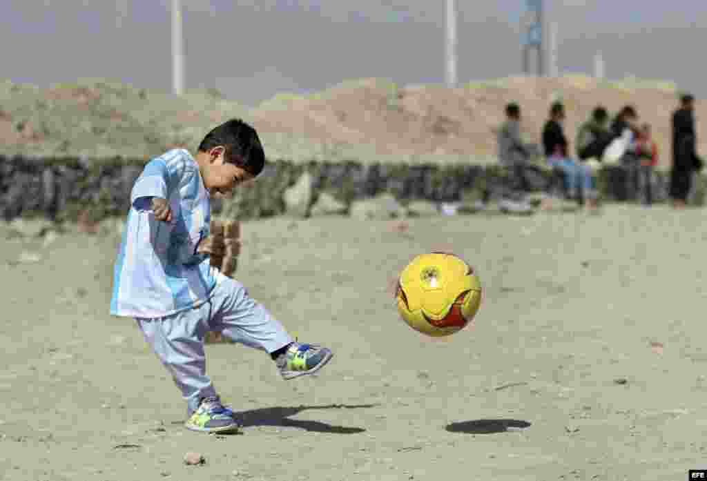 El pequeño &quot;Messi afgano&quot;, Murtaza Ahmadi.