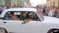 Dos disidentes cubanos arrestados en la Primavera Negra, 20 de marzo de 2003. 