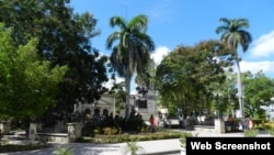 Reporta Cuba. Conectados al Wi-Fi en Camagüey.