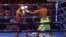 Rancés Barthelemy alcanza con su jab al titular dominicano de la FIB Argenis Méndez. La pelea, en enero pasado fue anulada, pero Barthelemy ganó la revancha en Miami.