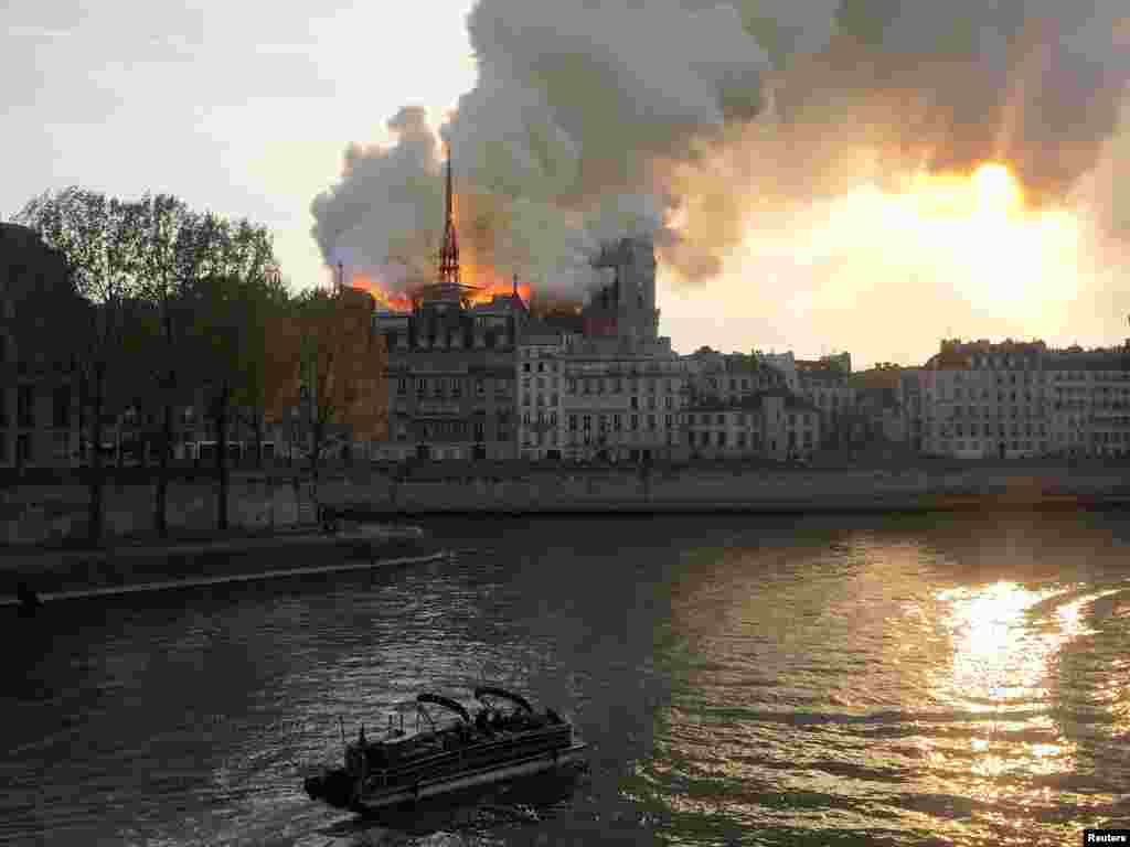 Incendio en la catedral de Notre Dame de París.