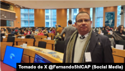 El director del ICAP posa en una sesión del Parlamento Europeo, el 16 de noviembre de 2023.